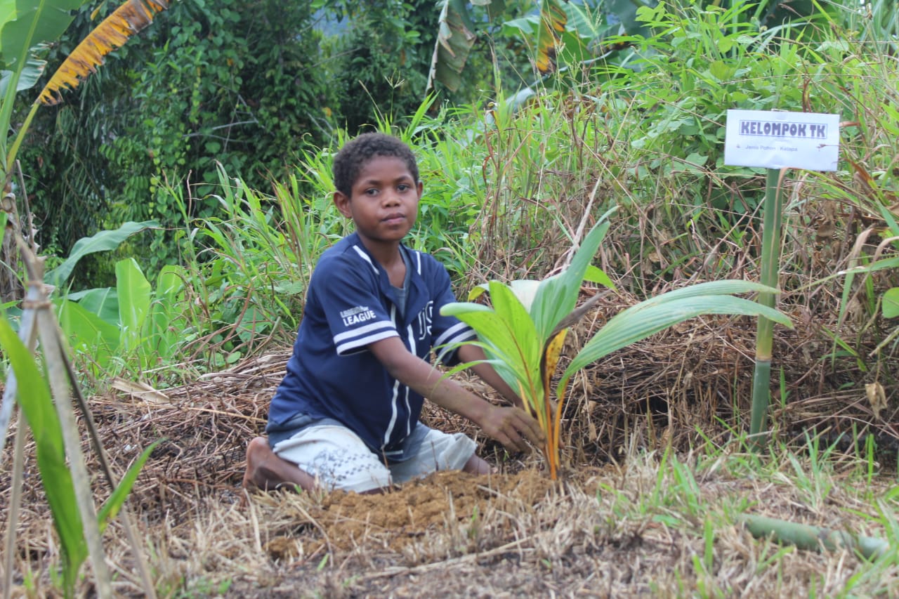 Menanam Pohon; Menanam Kebaikan | Camping Paskah 2025