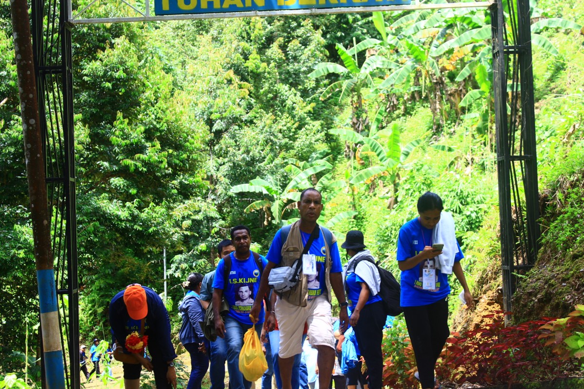 Windesi Sambut Tour Wisata Penginjilan dan Pengobatan Menjelang 1 Abad Nubuatan I.S. Kijne